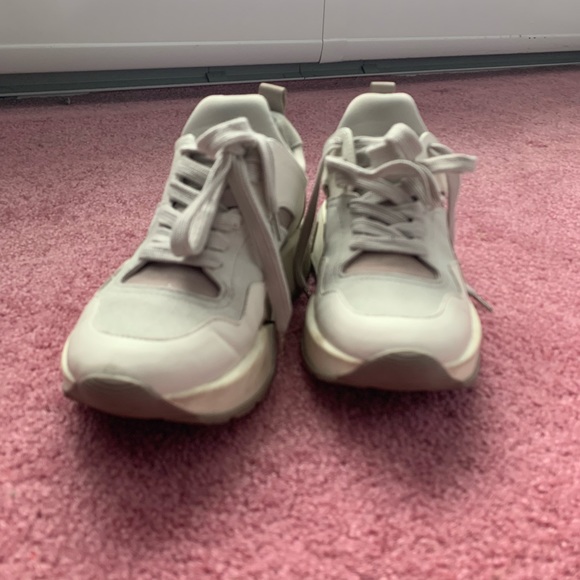 Dolce Sneakers - Picture 2 of 6